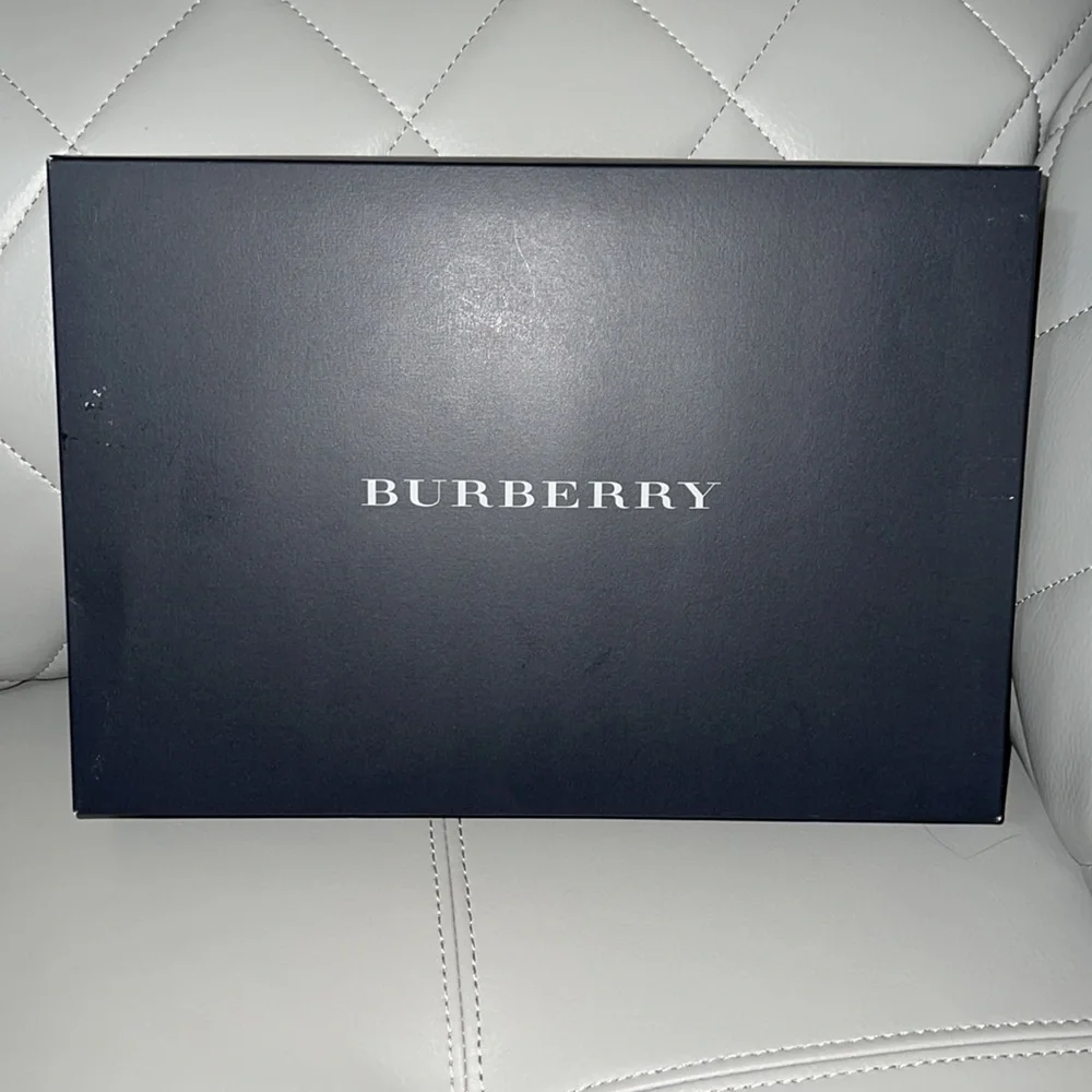 Burberry face/hand towel